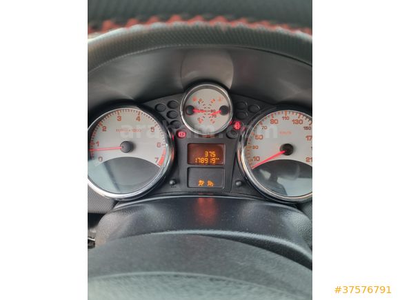 Sahibinden Peugeot 207 1.4 VTi Active 2011 Model