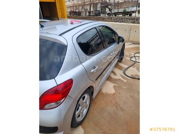 Sahibinden Peugeot 207 1.4 VTi Active 2011 Model