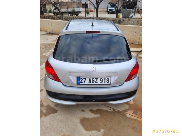 Sahibinden Peugeot 207 1.4 VTi Active 2011 Model