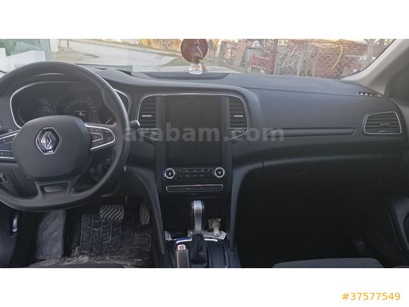 2020 MODEL SAHİBİNDEN HATASIZ MEGANE 4