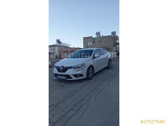 2020 MODEL SAHİBİNDEN HATASIZ MEGANE 4