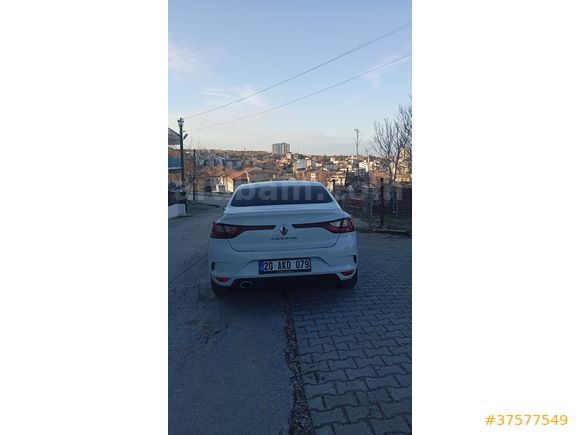 2020 MODEL SAHİBİNDEN HATASIZ MEGANE 4