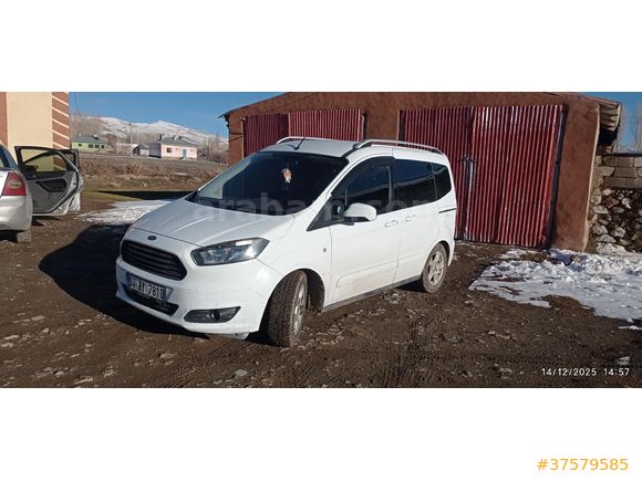 Sahibinden Ford Tourneo Courier 1.6 TDCi Black Line 2017 Model  171 km Beyaz