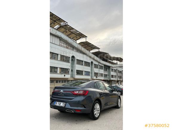 Sahibinden Renault Megane 1.3 TCe Touch 2024 Model