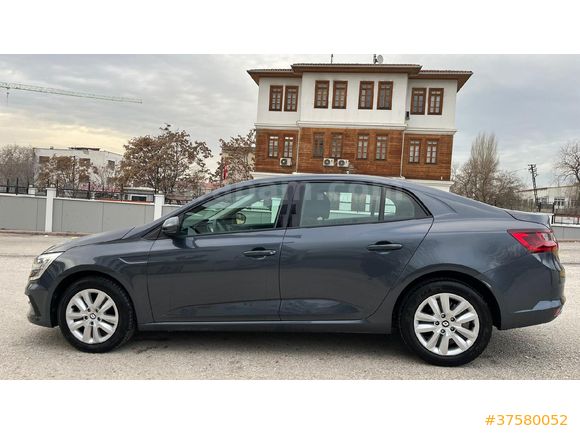 Sahibinden Renault Megane 1.3 TCe Touch 2024 Model