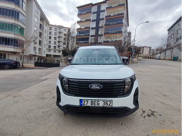 Sahibinden Ford Tourneo Courier 1.5 EcoBlue Titanium 2024 Model