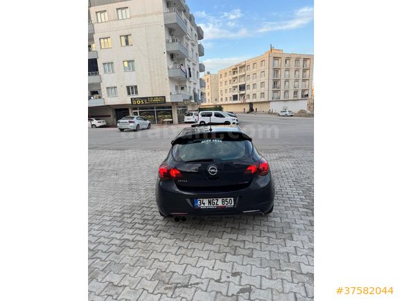 Sahibinden Opel Astra 1.4 T Enjoy Plus 2012 Model  202.000 km Siyah
