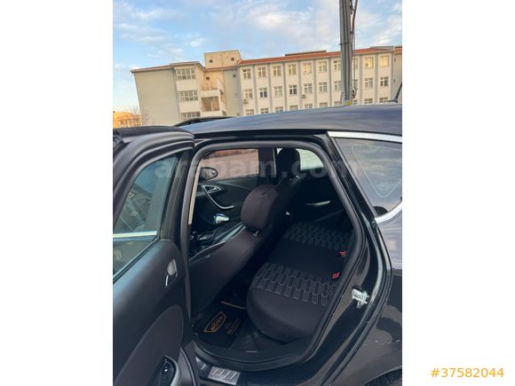 Sahibinden Opel Astra 1.4 T Enjoy Plus 2012 Model  202.000 km Siyah