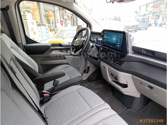 Sahibinden Ford Tourneo Custom 320 L Titanium 2025 Model 650 km