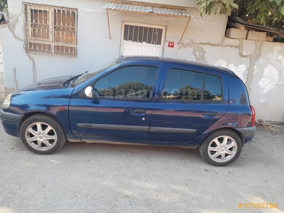Klimalı Renault Clio 1.4 RTA 