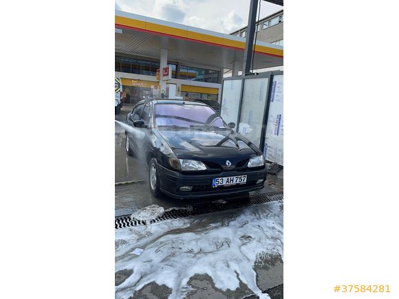 Sahibinden Renault Megane 2.0 RXT 1999 Model