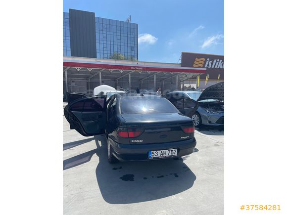 Sahibinden Renault Megane 2.0 RXT 1999 Model