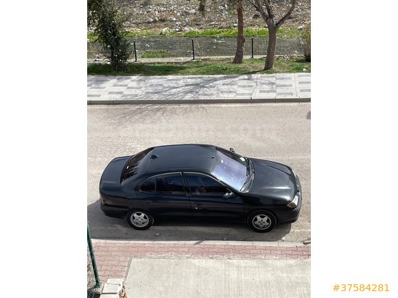 Sahibinden Renault Megane 2.0 RXT 1999 Model