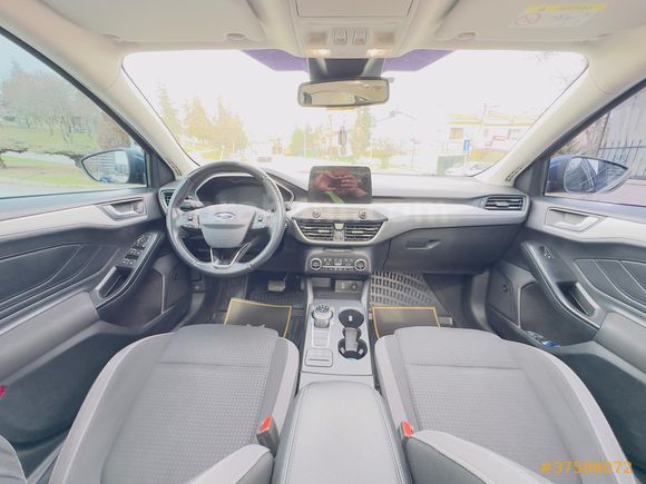 USCAR'dan 2018 Focus 1.5 TDCİ Titanium Can Tavan Kış Paket