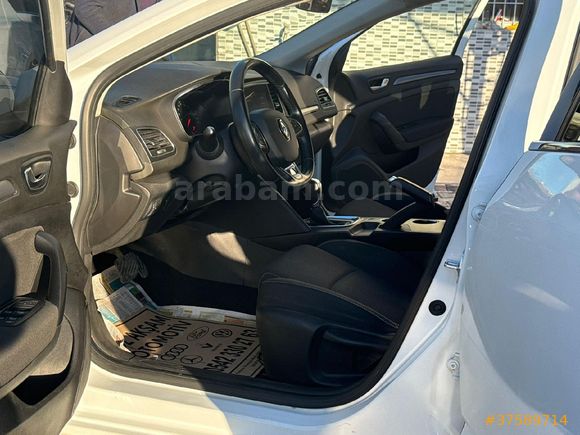 SAHIBINDEN MAKYAJLI KASA 2021 MEGANE TOUCH