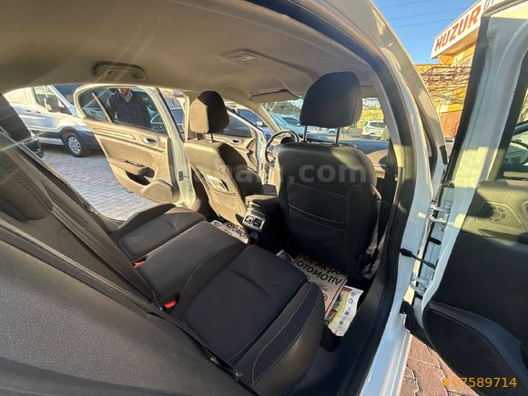 SAHIBINDEN MAKYAJLI KASA 2021 MEGANE TOUCH