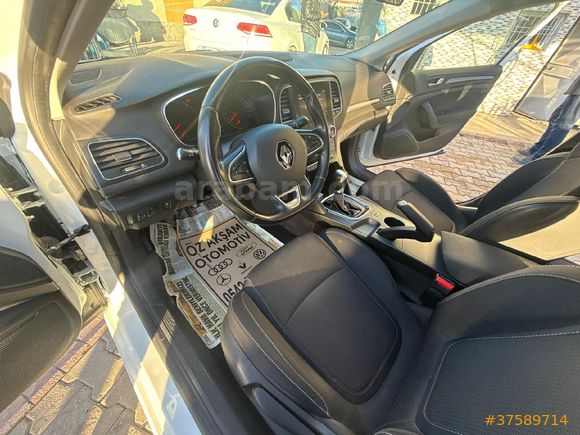 SAHIBINDEN MAKYAJLI KASA 2021 MEGANE TOUCH
