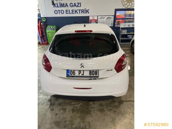 Sahibinden Peugeot 208 1.2 VTi Access 2014 Model 