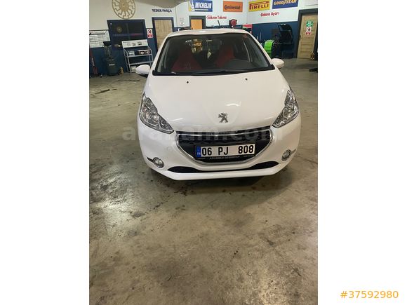 Sahibinden Peugeot 208 1.2 VTi Access 2014 Model 