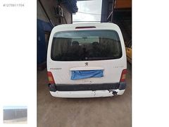 Peugeot partner arka bagaj kapağı