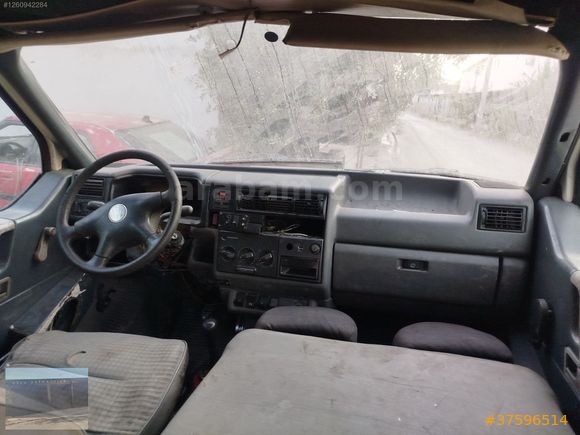 Transporter T4 göğüs