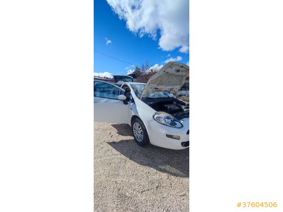 Sahibinden Fiat Punto 1.4 Pop S&S 2013 Model  193.000 km Beyaz