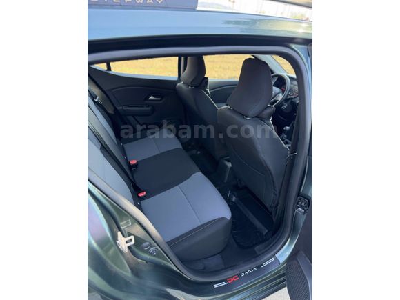 2025 model Dacia Sandra step full paket