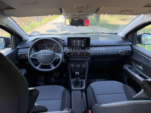 2025 model Dacia Sandra step full paket