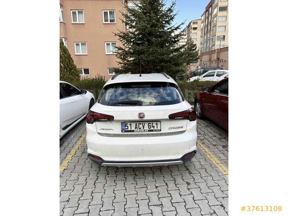 ilk Sahibinden Fiat Egea Cross 1.4 Fire Street 2023 Model Niğde