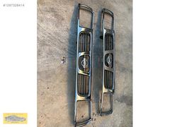 Nissan 2.7 Skystar D22 Orjinal Panjur & Amblem 1998