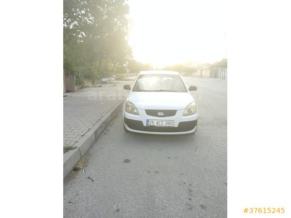 Sahibinden Kia Rio 1.5 CRDi Trend 2009 Model  234.000 km Beyaz