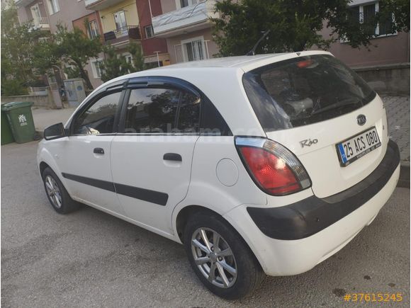 Sahibinden Kia Rio 1.5 CRDi Trend 2009 Model  234.000 km Beyaz
