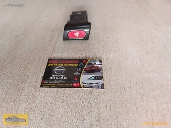 Nissan Vanette Dörtlü Flaşör Düğmesi