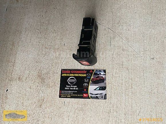 Nissan Vanette Dörtlü Flaşör Düğmesi