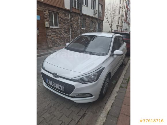 Sahibinden Hyundai i20 1.2 MPI Jump 2016 Model  48.000 km Beyaz