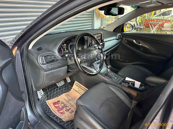 Sahibinden Hyundai i30 1.6 CRDi Elite Plus 2017 Model 