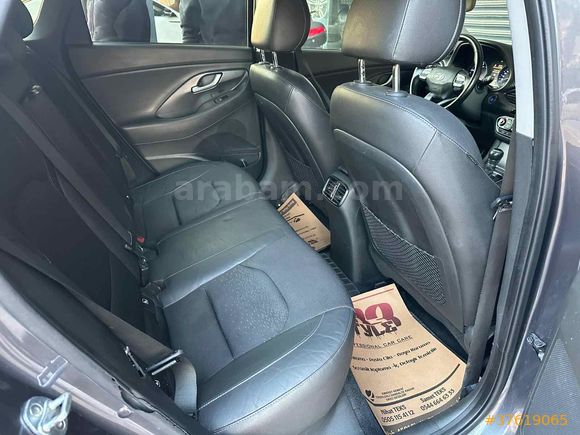 Sahibinden Hyundai i30 1.6 CRDi Elite Plus 2017 Model 