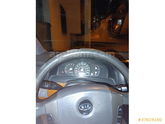 Sahibinden Kia Sorento 2.5 CRDi EX Premium 2005 Model  365.000 km Siyah 15 bin hasar kaydı var Air açıldığı için ağır hasar kayıtlı gözüküyor