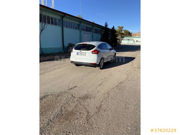 Sahibinden Ford Focus 1.6 TDCi Style 2015 Model 