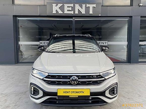 KENT OTOMOTİV'DEN ÇİFT RENK CAM TAVANLI ÖZEL RENK R LİNE T-ROC