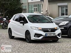 BORZ MOTOR'DAN 2018 HONDA JAZZ DYNAMIC 130 HP SADECE 39.000 KM !