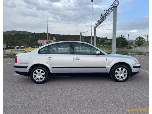 Sahibinden Volkswagen Passat 1.8 T Comfortline 1999 Model  135.000 km Gri (Gümüş)