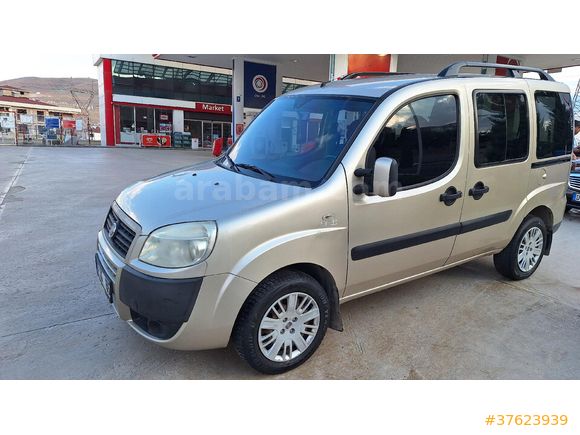 Sahibinden Fiat Doblo Combi 1.3 Multijet Safeline 2011 Model Aile aracı 2. sahibiyim ticari kullanılmamış tüm bakımları yapıldı masrafsızdır