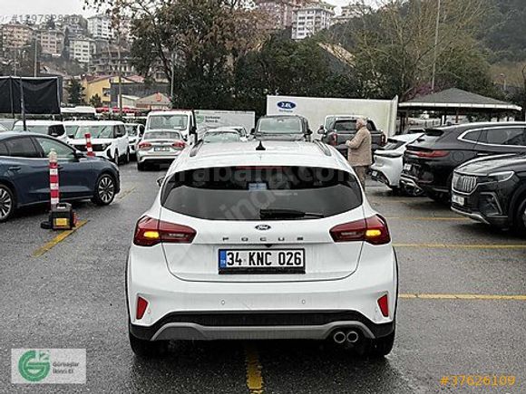 FORD BAYİ GÜRBAŞLAR'DAN 2023 FOCUS HB 1.5 ECOBLUE ACTIVE HATASIZ