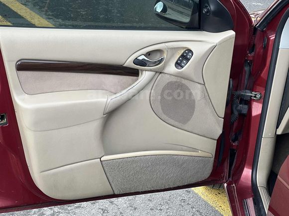 2000 FOCUS 2.0 GHİA BENZİN/LPG KARTA 12 TAKSİT