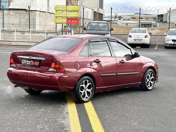 2000 FOCUS 2.0 GHİA BENZİN/LPG KARTA 12 TAKSİT