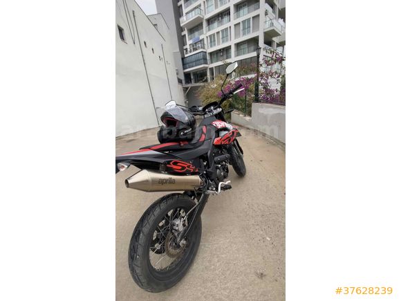 2024 çıkışlı az yakan cok kacan cinsten super moto