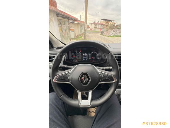 8.2024 ÇIKIŞLI RENAULT TRAFİC GRAND  CONFORT BLUE  DCİ EDC 170HP