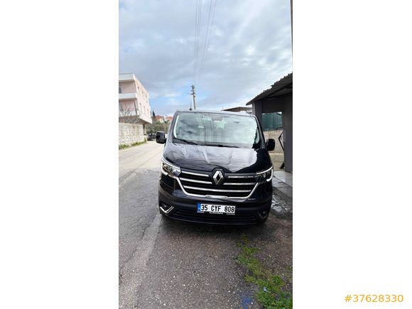8.2024 ÇIKIŞLI RENAULT TRAFİC GRAND  CONFORT BLUE  DCİ EDC 170HP