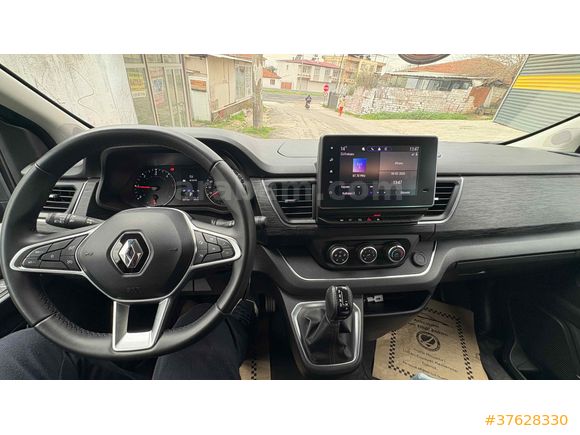 8.2024 ÇIKIŞLI RENAULT TRAFİC GRAND  CONFORT BLUE  DCİ EDC 170HP